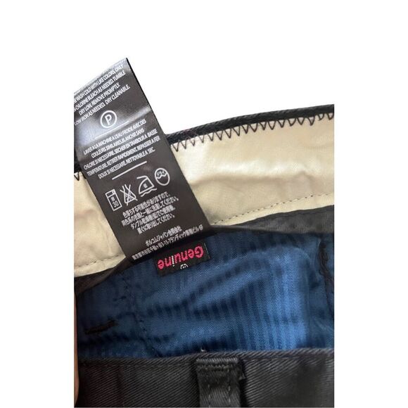 VOLCOM black casual shorts size 29 - Picture 7 of 8